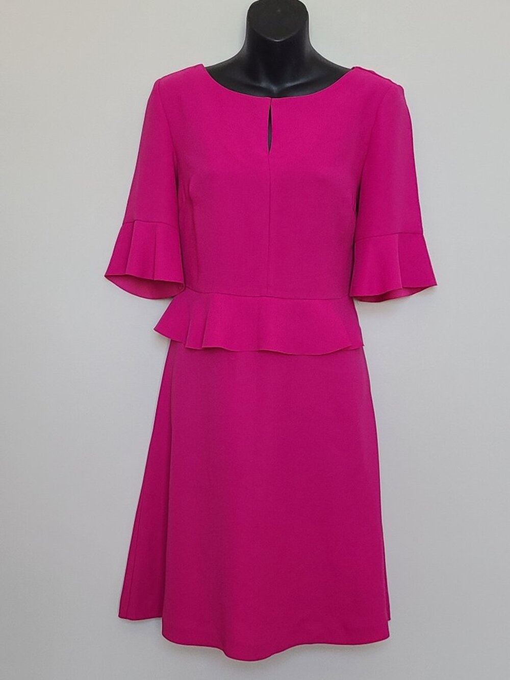 Banana Republic Size 4 Pink Peplum Dress Short Sleeve Keyhole